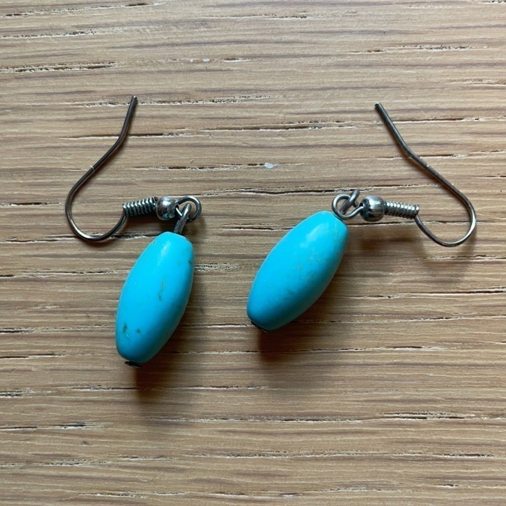 3 pair of costume turquoise jewelry. - Picture 4 of 6